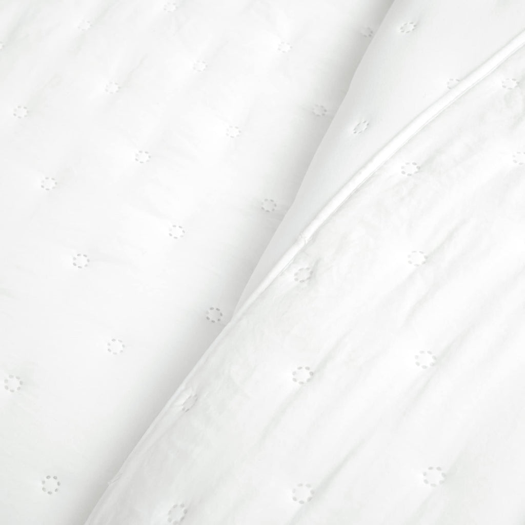 Reyna Ruffle Reversible Oversized 3 Piece Quilt Set, White