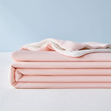 Cooling Comforter King, Cold Touch Fabric Absorbs Body Heat, Double-Sided Cool Design Soft Fluffy Cooling Blanket for