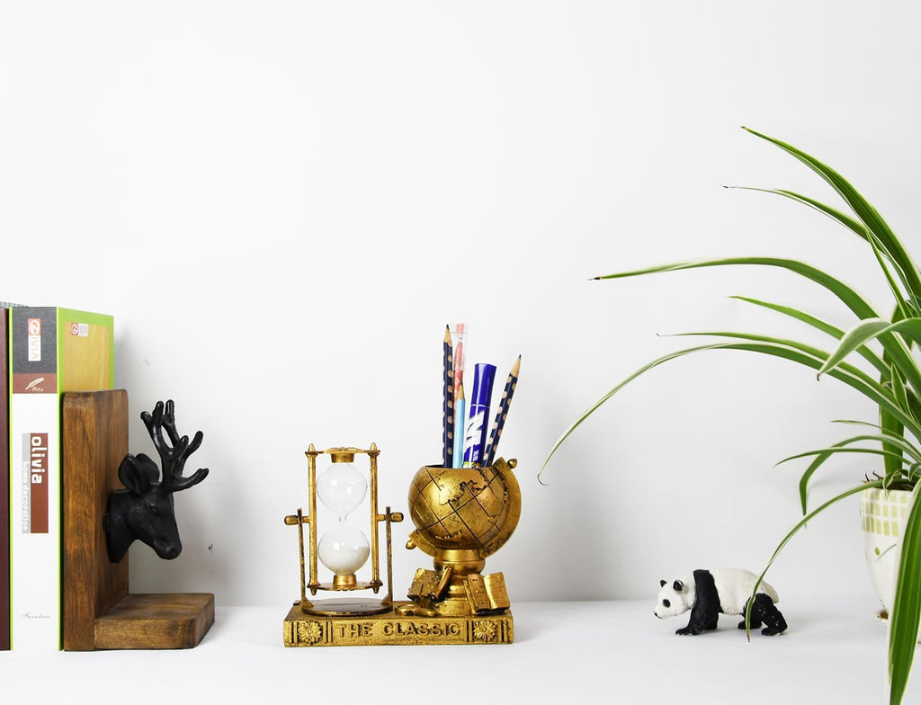 Globe-Themed Pencil Holder with Hourglass, Resin Desktop Organizer & Study, Pen Holder with Sand Timer, Classic Globe