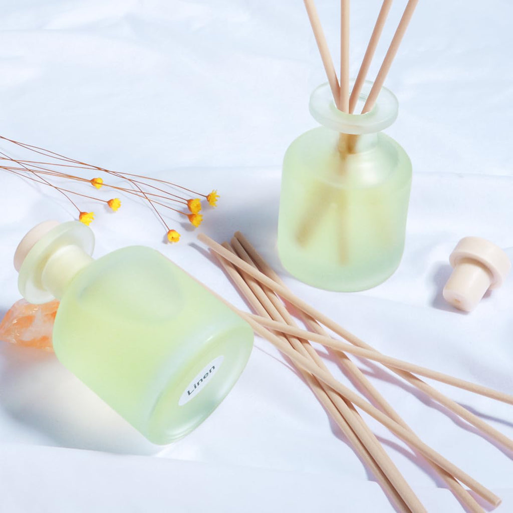 Reed Diffuser - Clean Linen 3.38oz (100ml) 2 Pack Essential Oil Reed Diffuser Set with 16 Sticks, Long Lasting