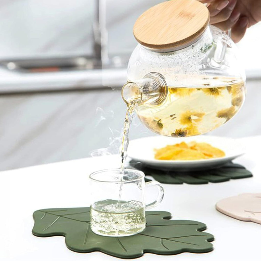 Silicone Trivet Mat, Green Hot Pot Holder Hot Pads for Table and Countertop, Soft Rubber Multi-Use Oak Leaf - Set of 2