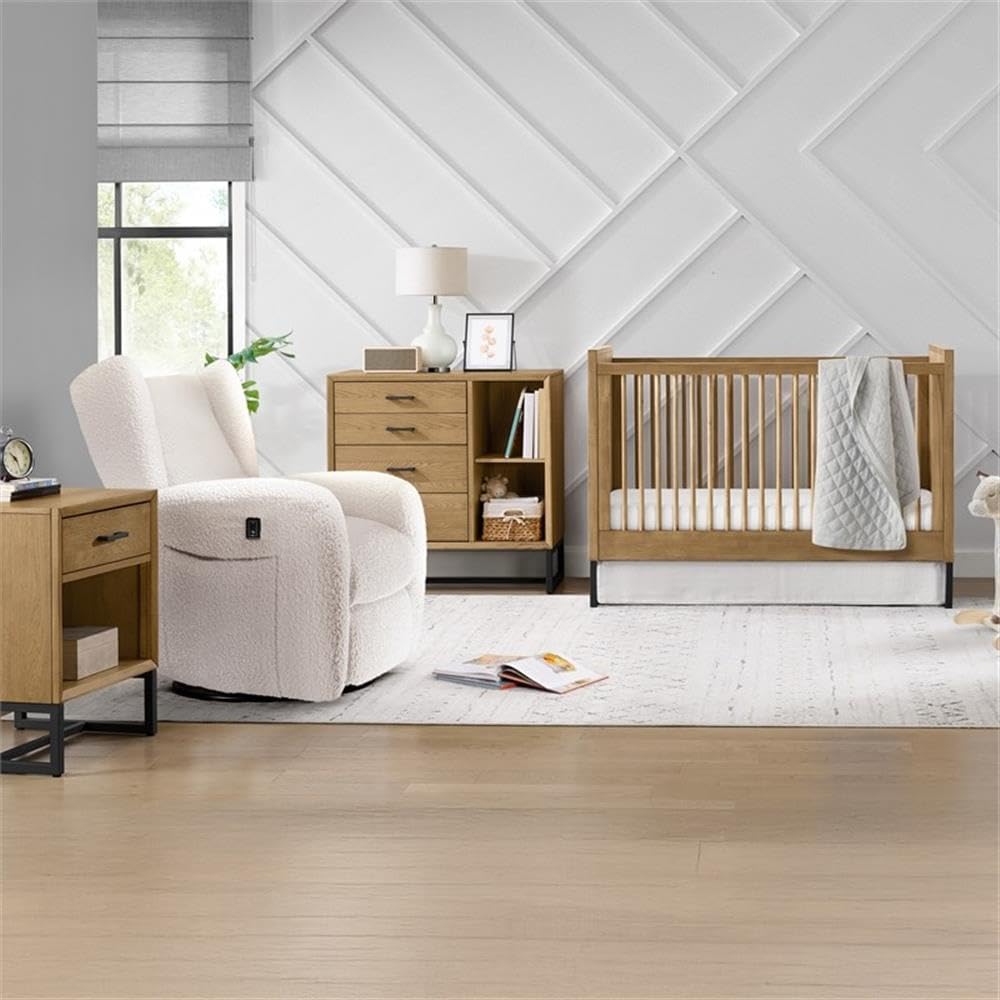Wood Contemporary Classic Crib, Natural Oak Finish, Hardwood Construction, Steel Spring Mattress Support with 3