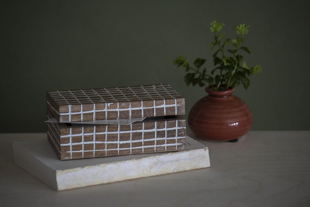 Handcarved Plaid 6x4 Lidded Decorative Wood Storage Box FDDD10102, Natural
