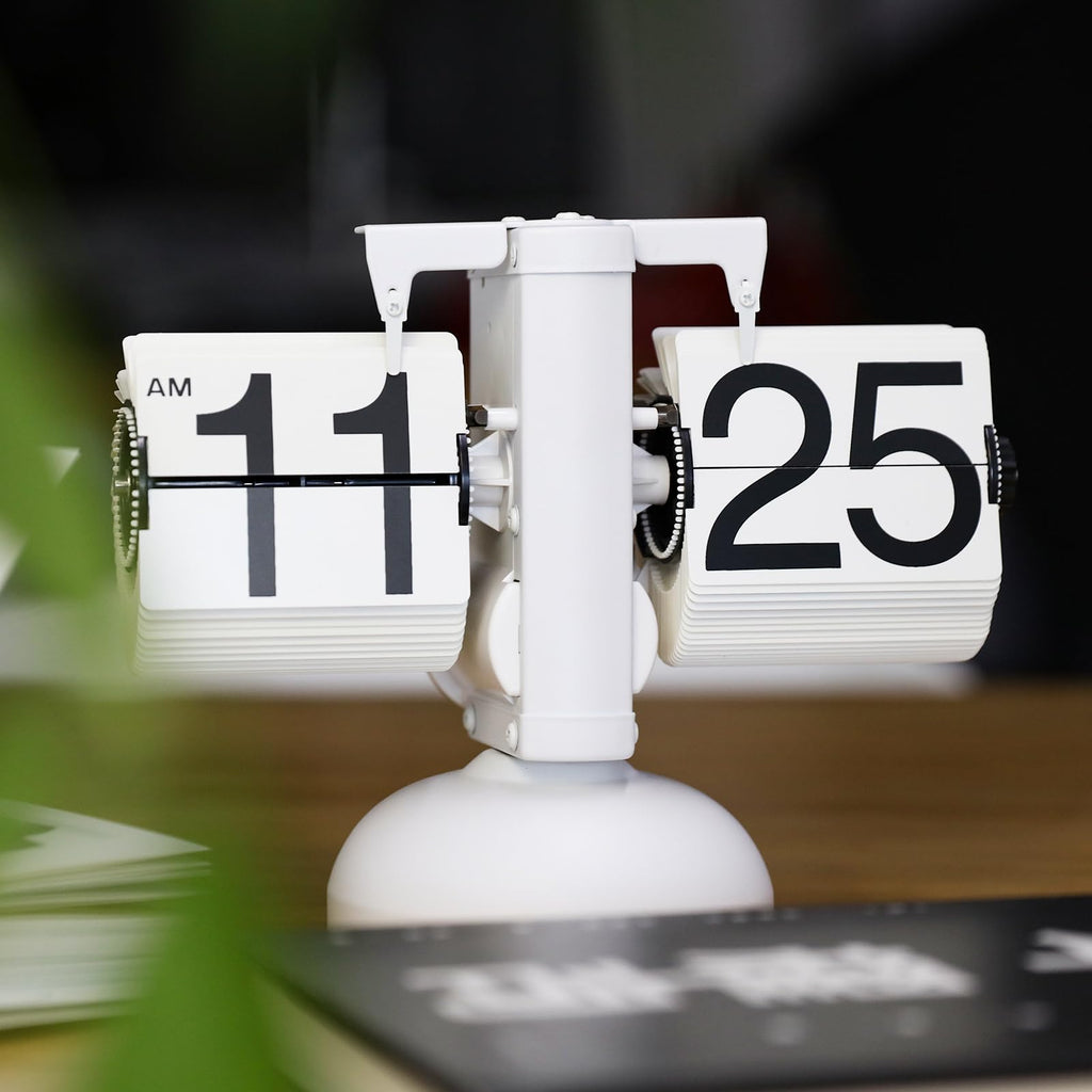 Retro White Flip Desk Clock, Vintage Metal Table Flip Clock