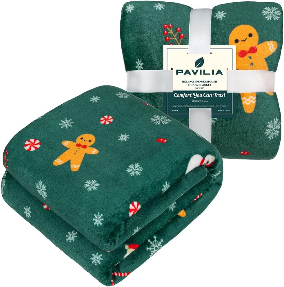 Christmas Gingerbread Throw Blanket | Green Holiday Christmas Fleece Blanket | Soft, Plush, Warm Winter Cabin Throw