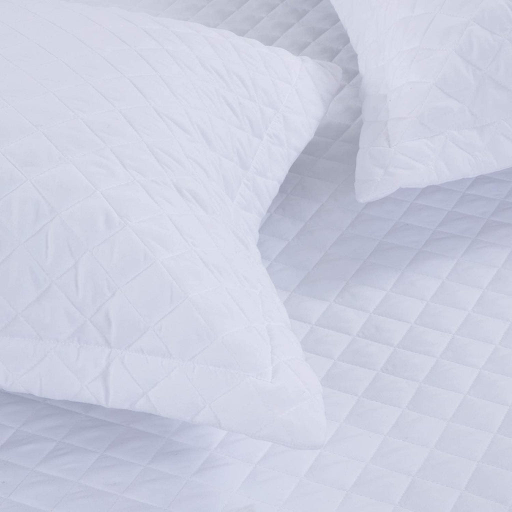 3 Piece Oversized King Quilt Set Bedspread 120x132 Reversible Lightweight Coverlet Alaskan Summer Comforter Set