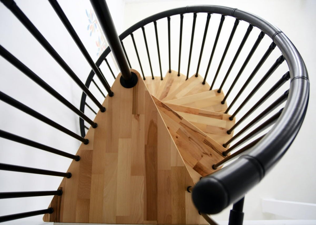 Austrian Indoor Spiral Staircase, Beech Wood Lacquered Steps, Aluminum Handrail & Steel Spacers Railing in 3 Colors