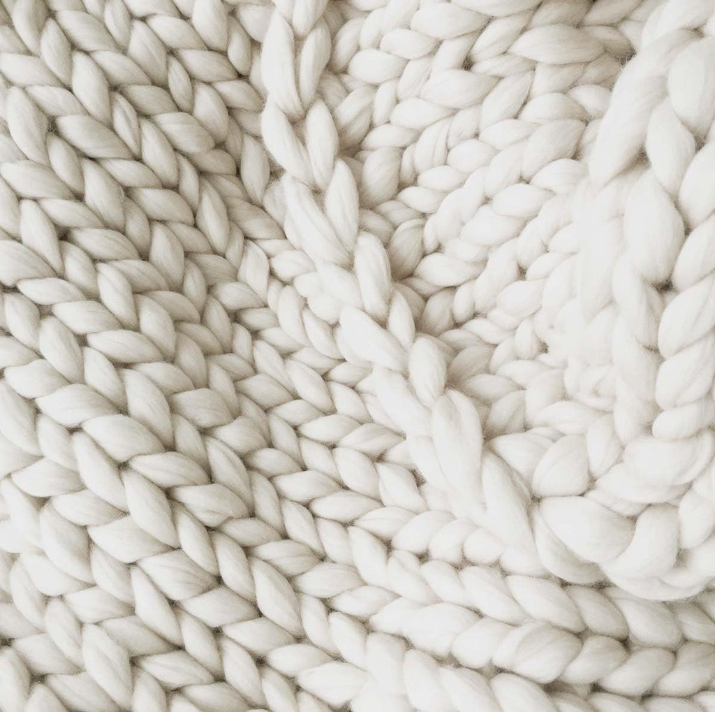 36 inch Christmas Tree Skirt: Chunky Knit Tree Skirt for 6ft Tree, Crochet Cream White Small Tree Skirt, Vintage Tree
