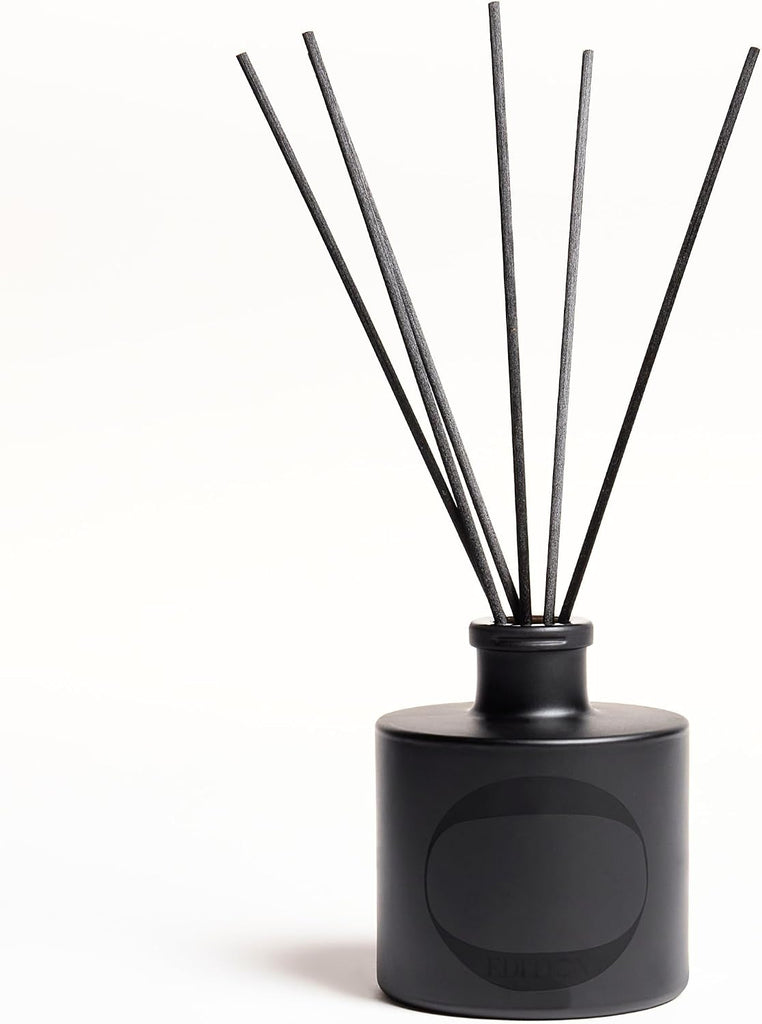 Reed Diffuser Set - Notes of Black Tea, Sicilian Bergamot, and Cedarwood - Set of 2