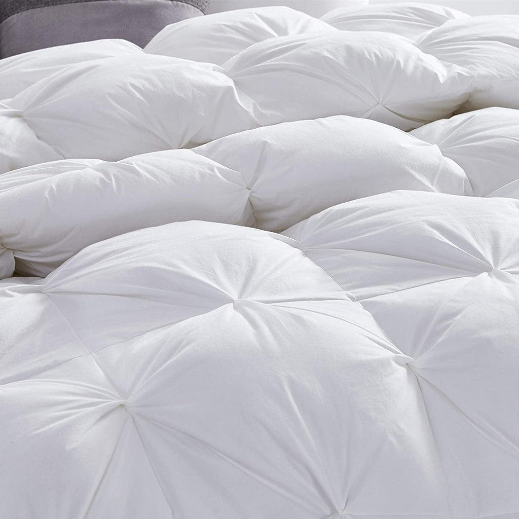 600 Thread Count Egyptian Cotton Siberian Goose Down Comforter, 750 Fill Power, (Queen, White - Pinch Pleat)