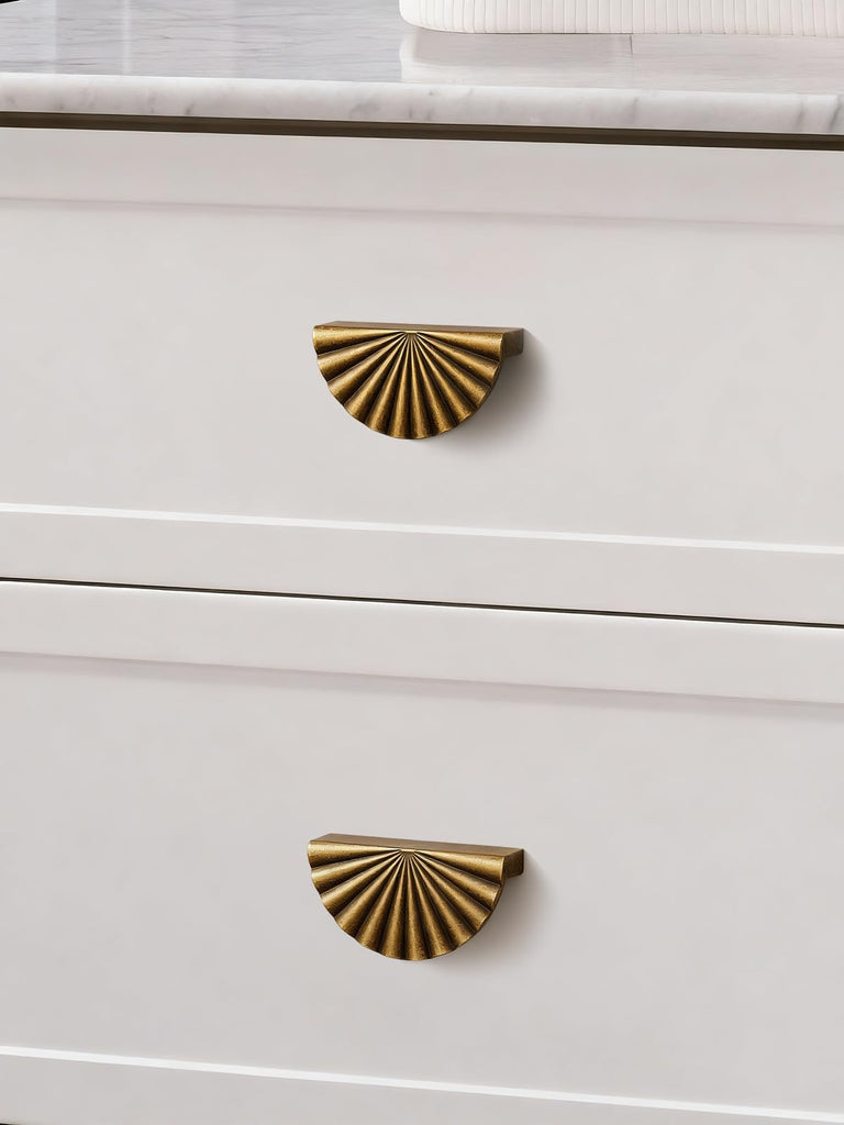 5 Pack Antique Brass Cabinet Pulls 2.5 Hole Center Cup Flat Vintage Drawer Pulls Kitchen Cupboard Bathroom Dresser