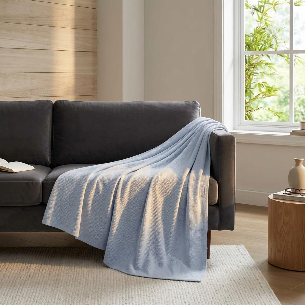 Breathable Bamboo Rayon Summer Blanket, Ultra Soft Cooling Bed Cover for Hot Sleepers, Lightweight Plush Bedding for