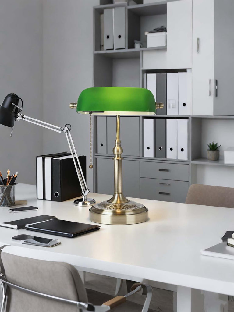 Green Glass Bankers Desk Lamp with Pull Chain Switch Plug