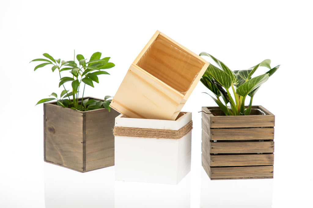 Wooden Planter Box, Rustic Barn Wood with Plastic Liner l Garden Decor l Restaurant and Wedding Decorations l Wedding