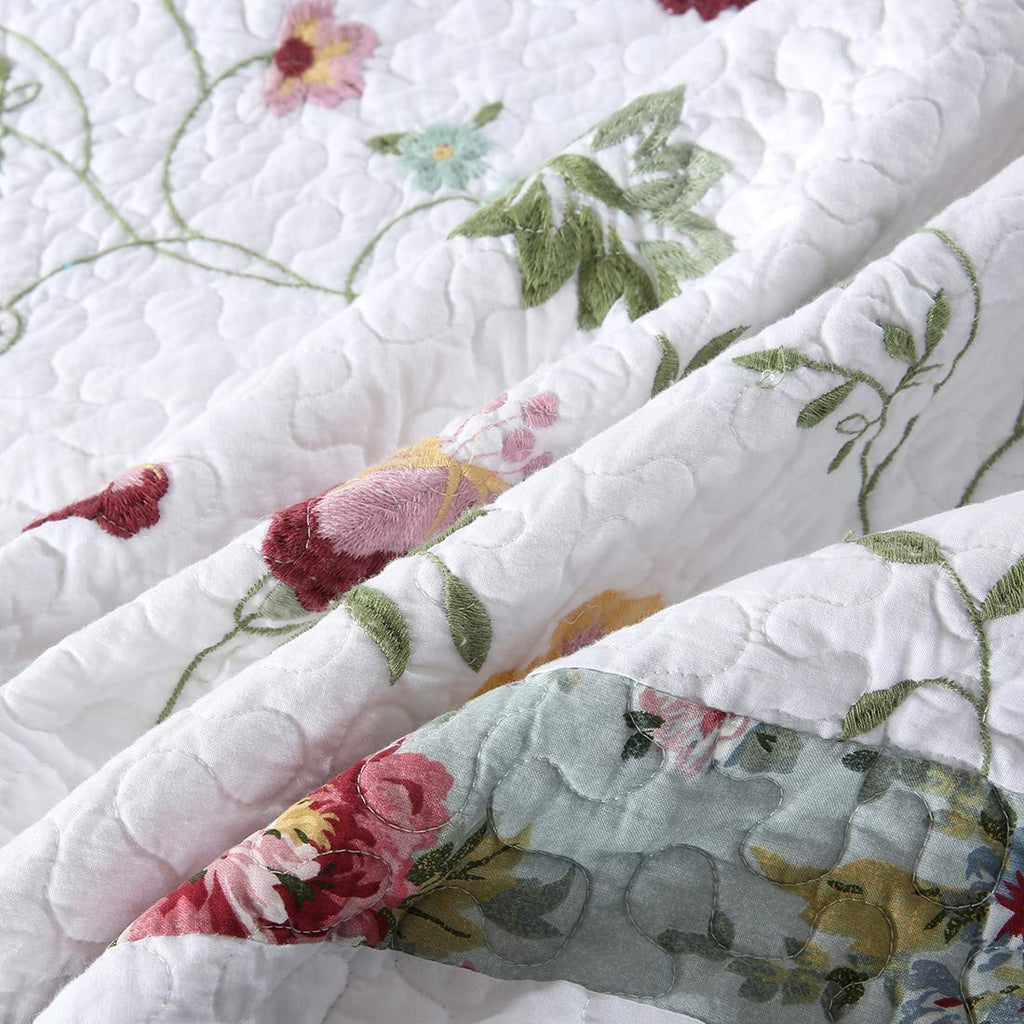 3-Piece Embroidered Floral Cotton Quilt Set Elegant Reversible Lightweight Soft Bedspread Coverlet with 2 Pillow