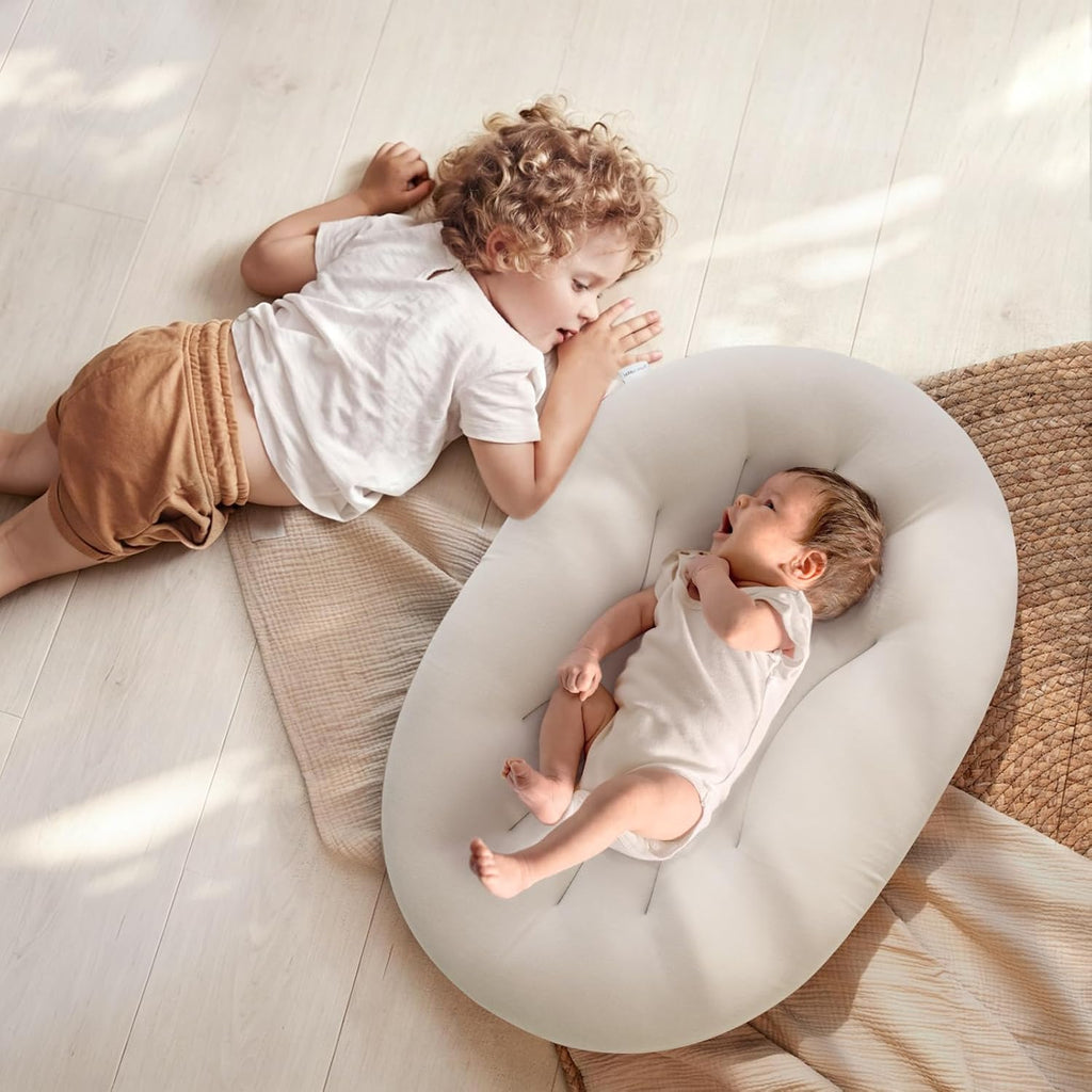 Lounger for Newborn: Portable & Lightweight Pillow
