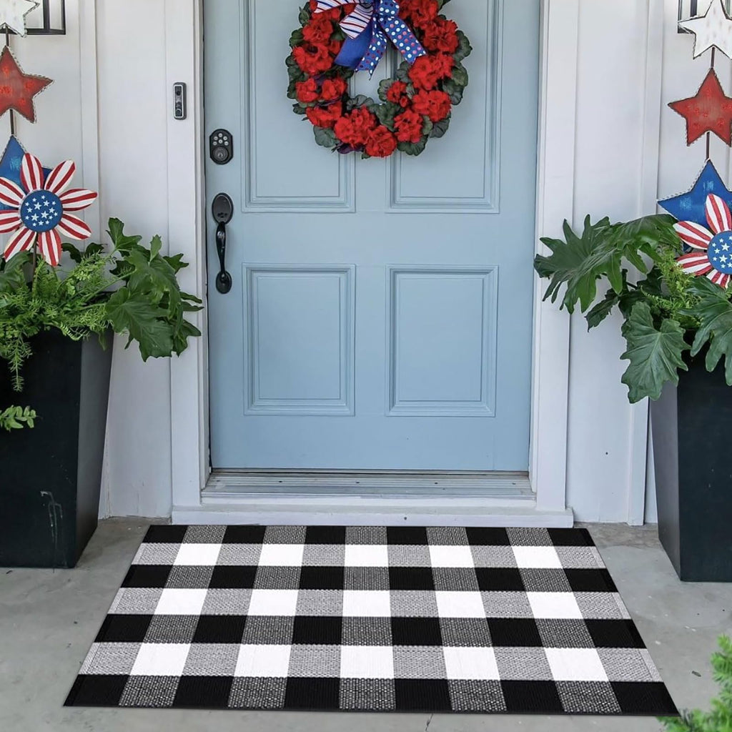 Buffalo Plaid Outdoor Rug Front Door Mat 27.5'' x 43'' Black and White Front Porch Rug Welcome Doormats for Farmhouse
