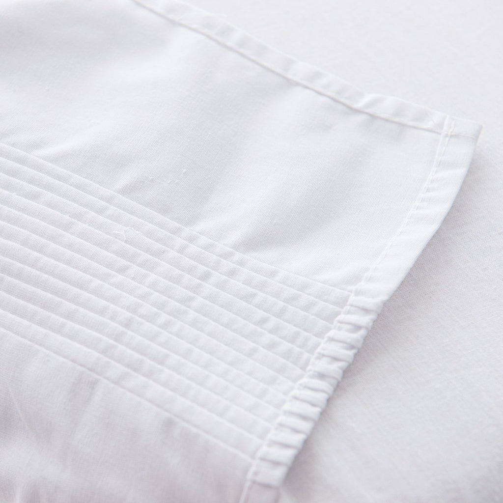 Bed Skirt with Stitch on White Dust Ruffle with Split Corners, Durable Elegant Luxury Bedskirt King 14-inch Tailored