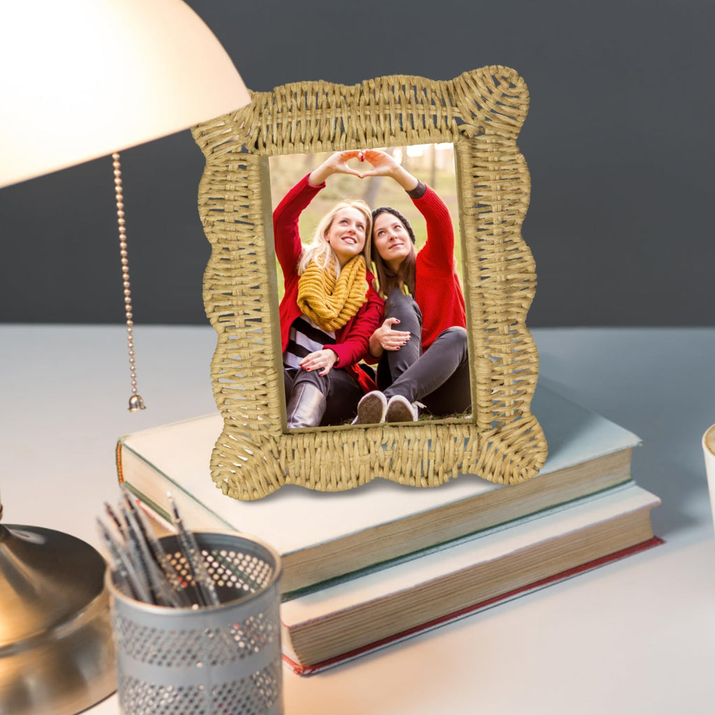 Woven Wicker Picture Frame, 5 x 7 inches with Zebra Design, Rattan Photo Frame with Bohe Style for Tabletop Display
