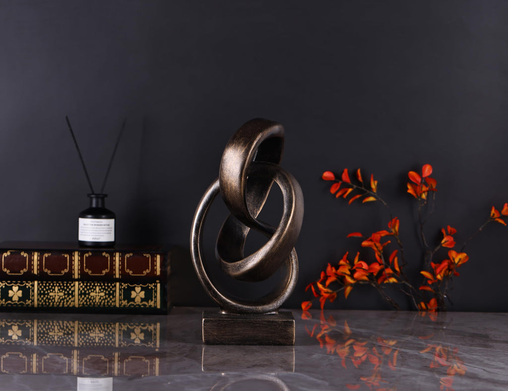 Abstract Knot Sculpture, Artistic Mobius Inspired Resin Decor, Elegant Home and Office Decor, Perfect for Shelves
