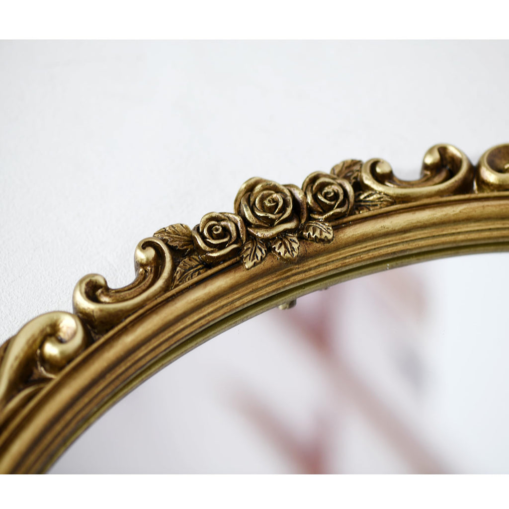 Medium Oval Wall Mirror Resin Frame Size:20.4 x 14.5 inch
