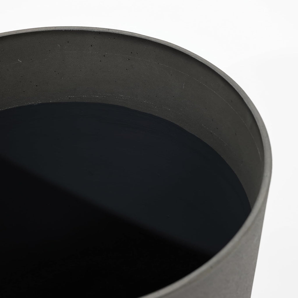 LuxenHome Set of 2 HDPE Tall Planters 16.5" & 13.5", Indoor Outdoor with Drainage Hole and Rubber Plug,Modern