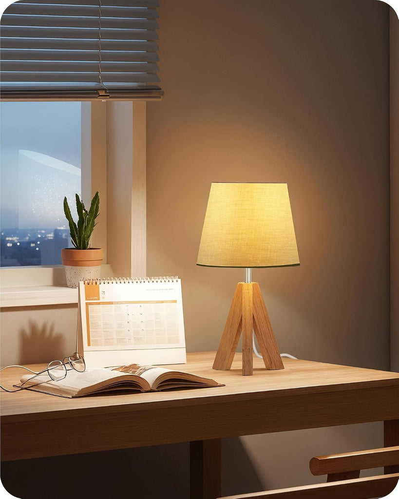 Tripod Table Lamp, Small Bedside Lamp with Wood Base & Green Fabric Shade, Little Cute Desk Lamp, Modern Nightstand