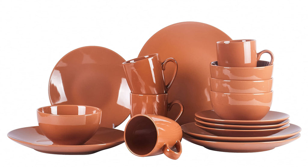 Color Wave Stoneware 16pc Dinnerware Set, Honey Milk