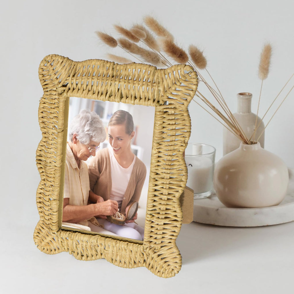 Woven Wicker Picture Frame, 5 x 7 inches with Zebra Design, Rattan Photo Frame with Bohe Style for Tabletop Display