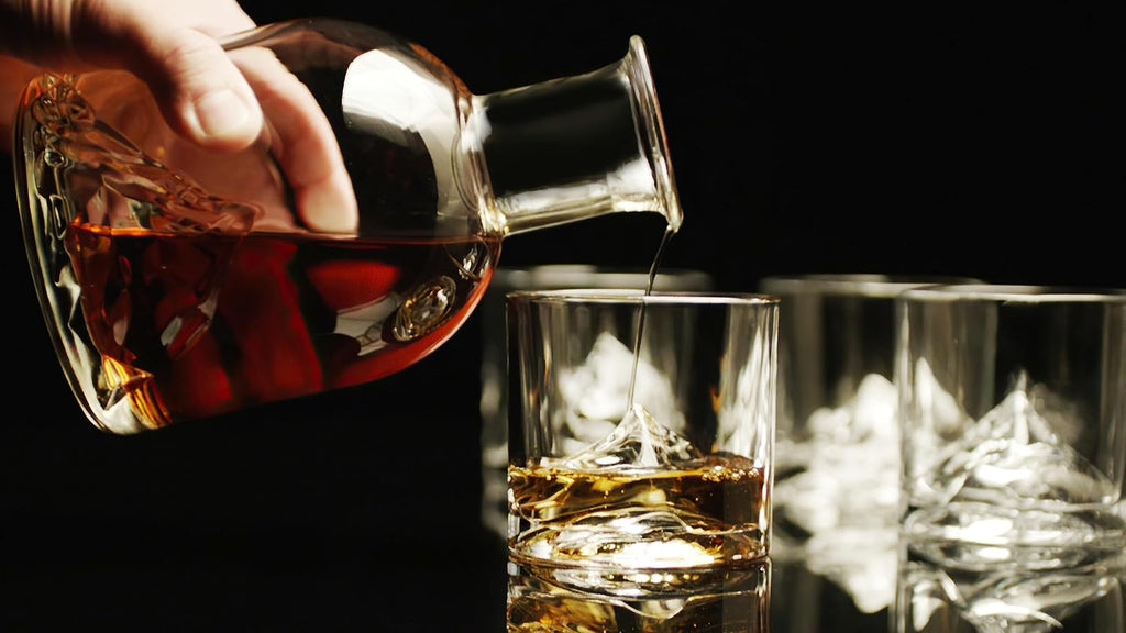 Mount Everest Whiskey Decanter Set with 4 Heavy Glasses - Mens Gift - Set of 5