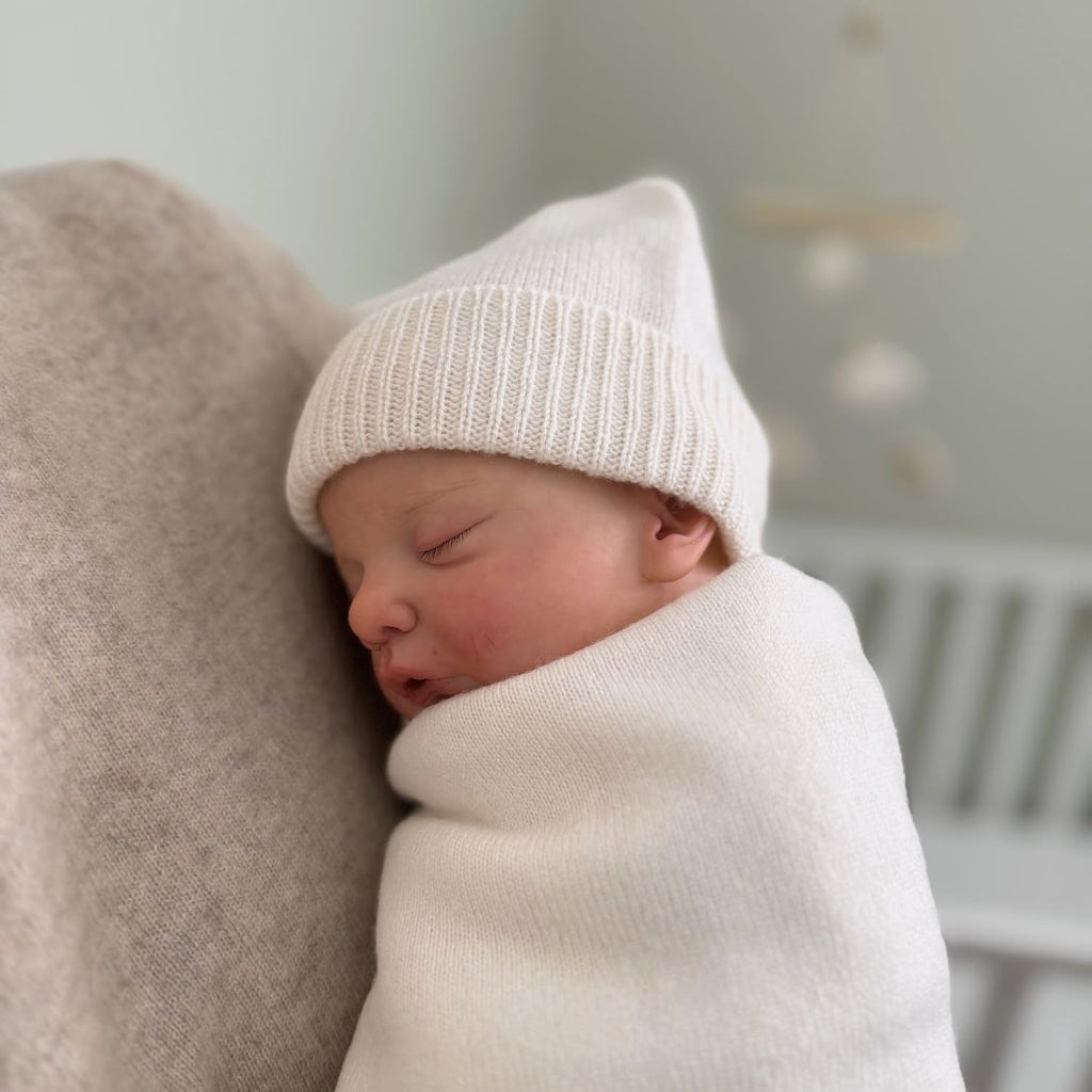 100% Cashmere Baby Beanie & Booties Gift Set 0-6 Months Cream