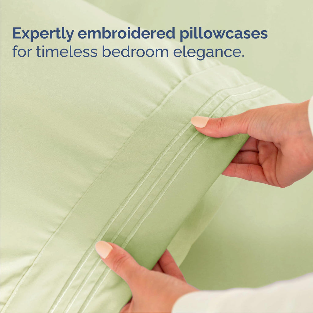Queen Size 4 Piece Sheet Set - Breathable & Cooling - Light Sage Green