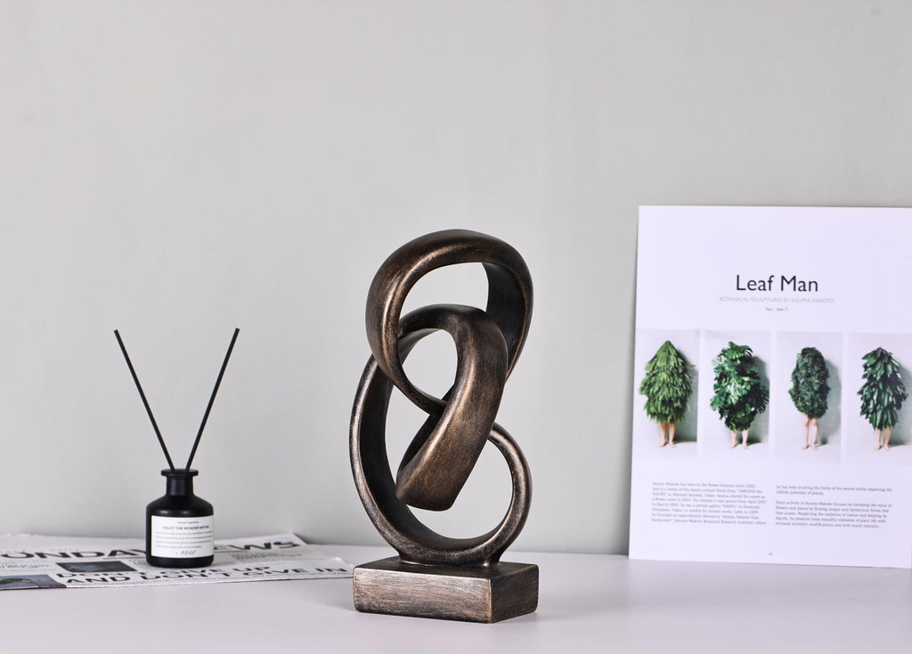 Abstract Knot Sculpture, Artistic Mobius Inspired Resin Decor, Elegant Home and Office Decor, Perfect for Shelves