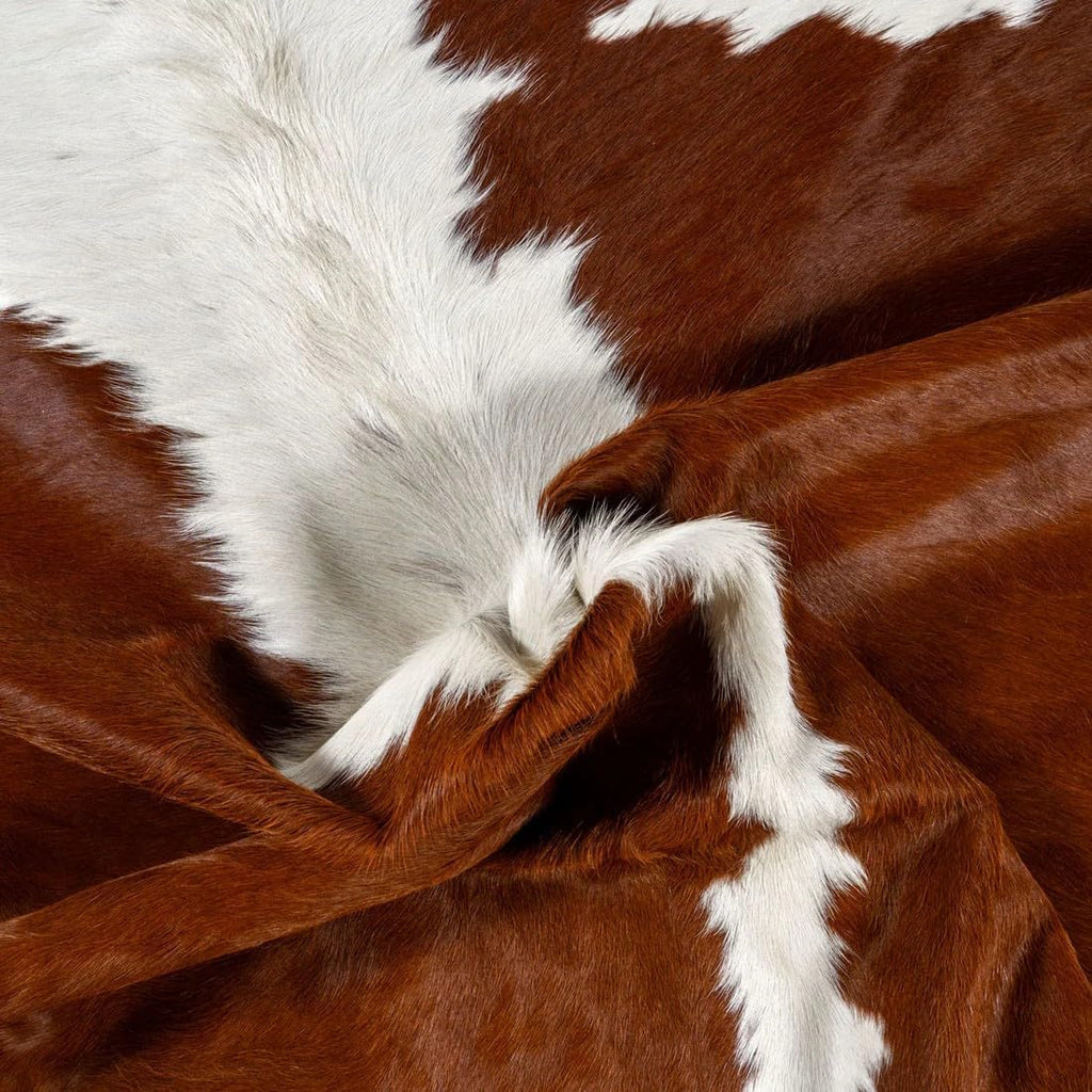 100% Genuine Brazilian Cowhide Rug - Hereford - Luxury Cowskin Leather Area Rug Décor 7 x 6 feet