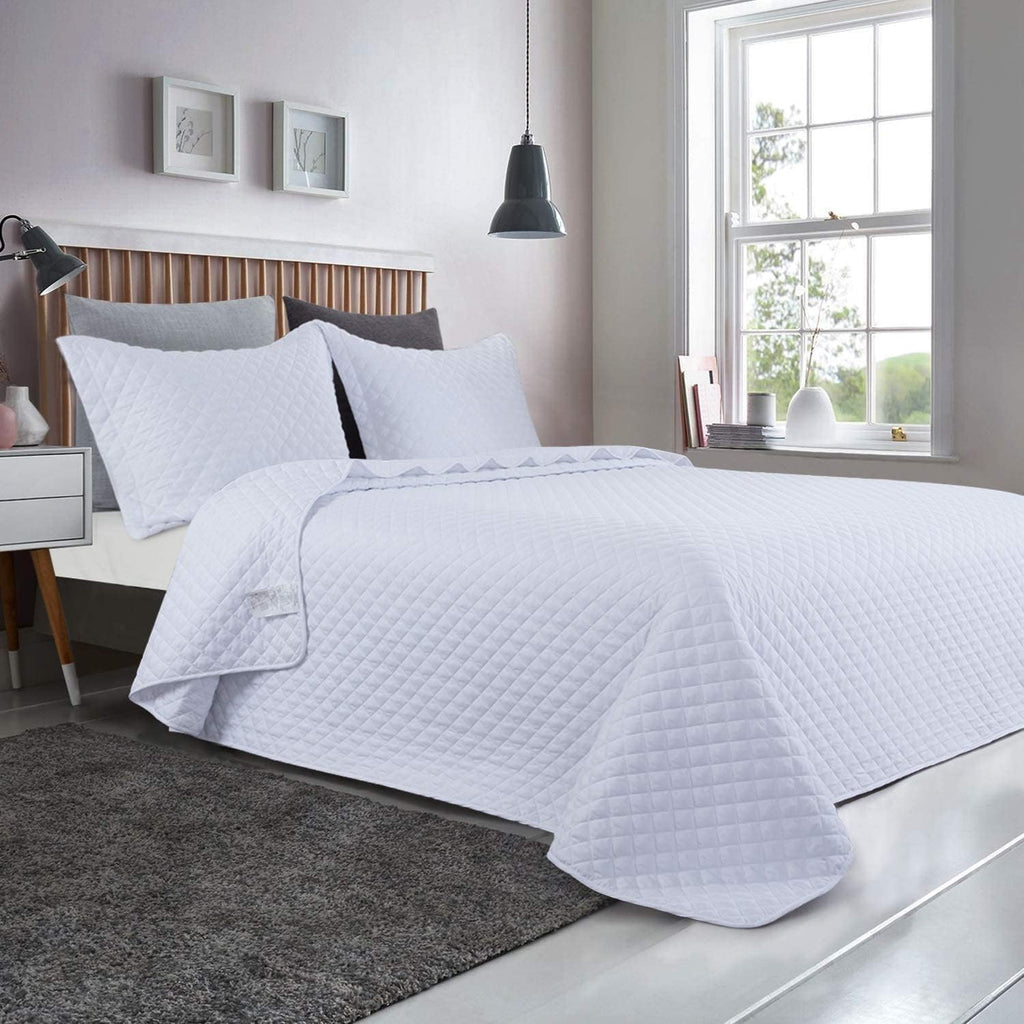3 Piece Oversized King Quilt Set Bedspread 120x132 Reversible Lightweight Coverlet Alaskan Summer Comforter Set