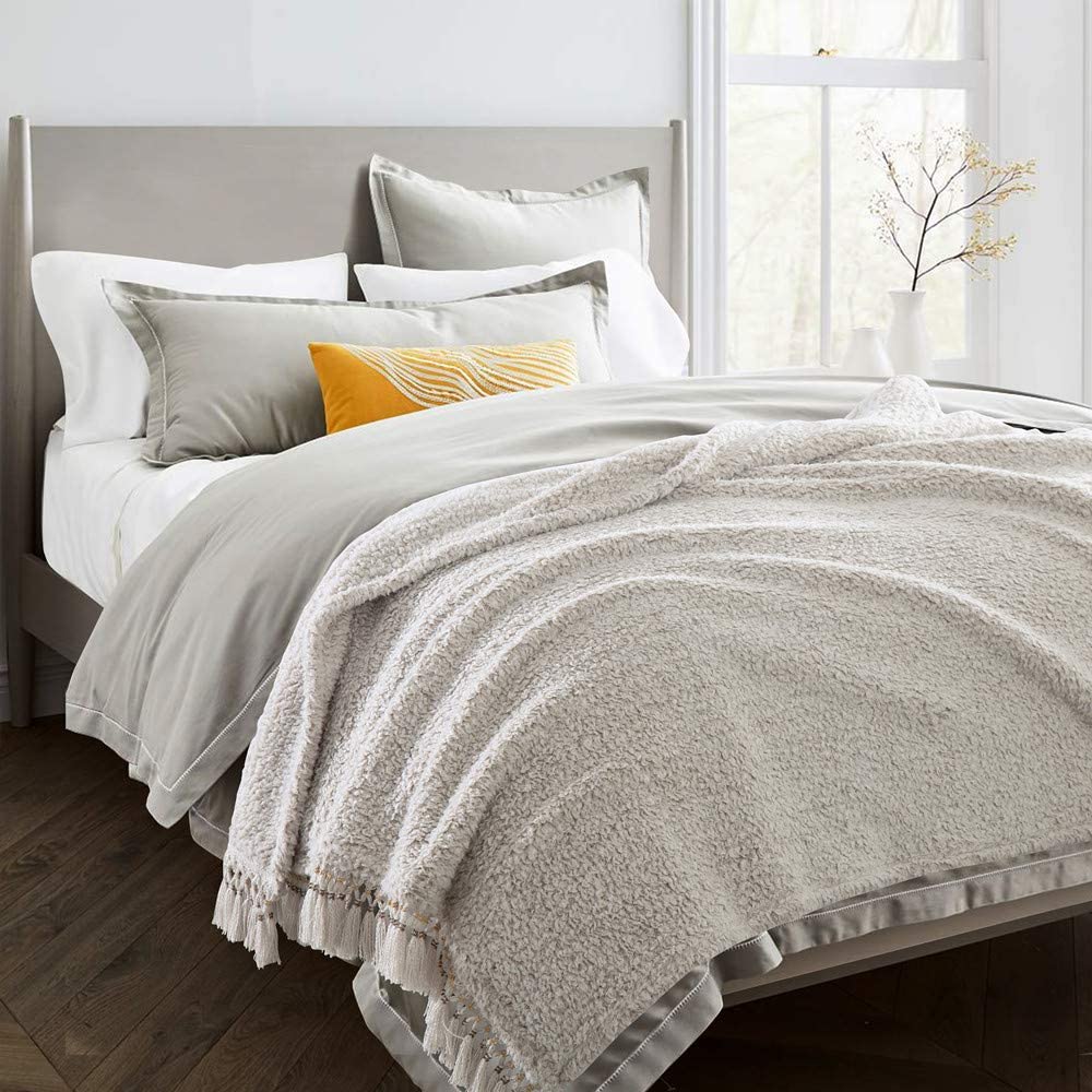 Ultra Soft Fleece Sherpa Blanket King Size, Lightweight Cozy Boho Bed Blanket with Decorative Tassel, Pattern