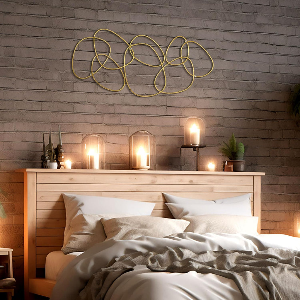 Interlocking Rings Wall Sculpture Gold Metal Home Wall Decor Abstract Aesthetic Gold Decoration for Art Bedroom - Set of 3