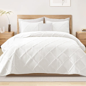 King Quilt Set- White Quilts Bedding Set with 2 Pillow Shams, Modern King Bedspread with Striped Pattern, Soft