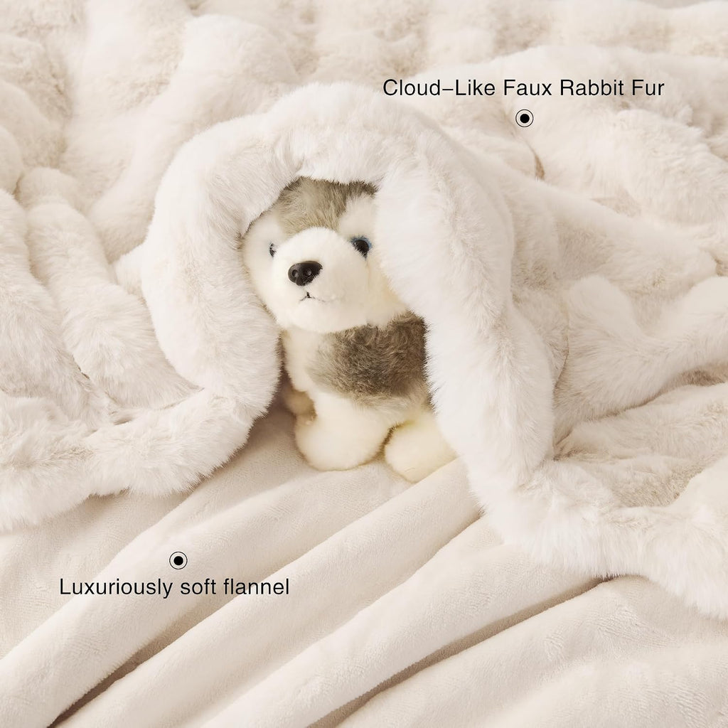 Comelady Soft Fluffy Faux Fur Throw Blanket 50"x60", Plush Thick Bubble Textured Blanket, Cozy Fuzzy Luxury Room