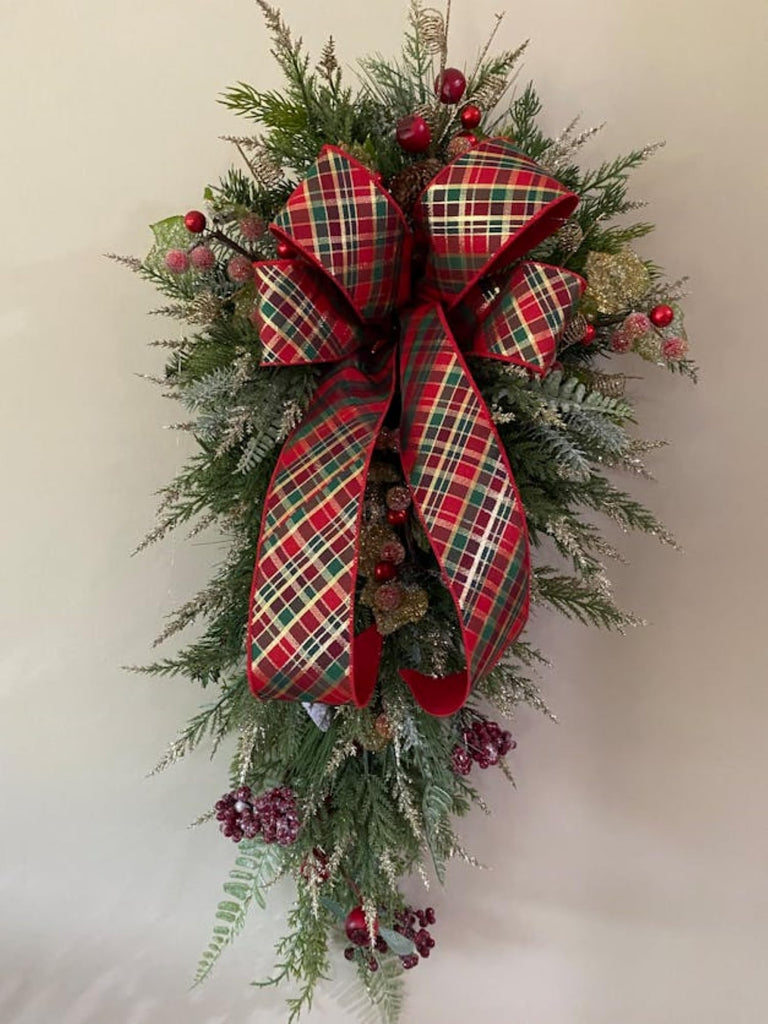48" Canadian Pine Christmas Teardrop Swag - Unlit