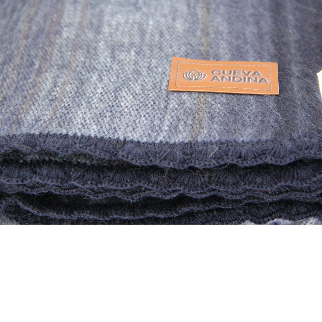Alpaca Wool Blanket Throw - Beautiful & Warm, 80 x 60 inches, Ultra-Soft, Hypoallergenic and Breathable. (gris)