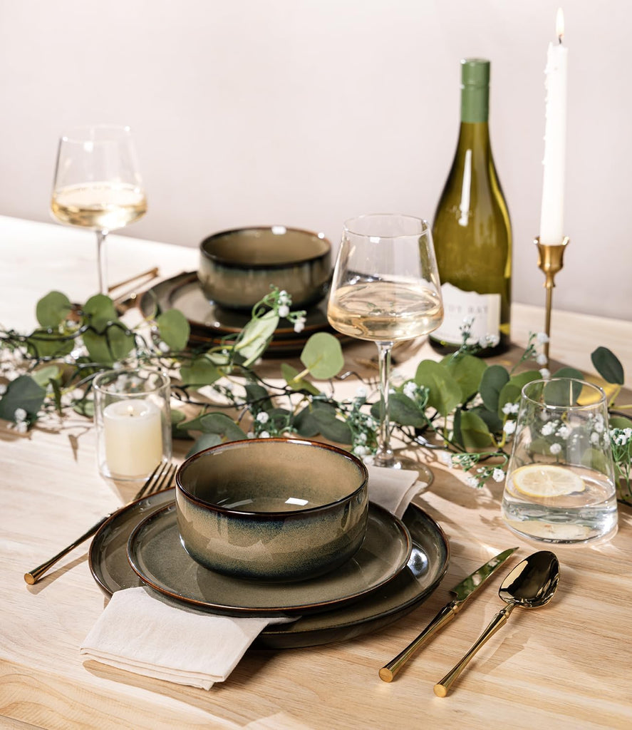 Ceramic Dinnerware Set for 4, 16-Piece Plates and Bowls Set