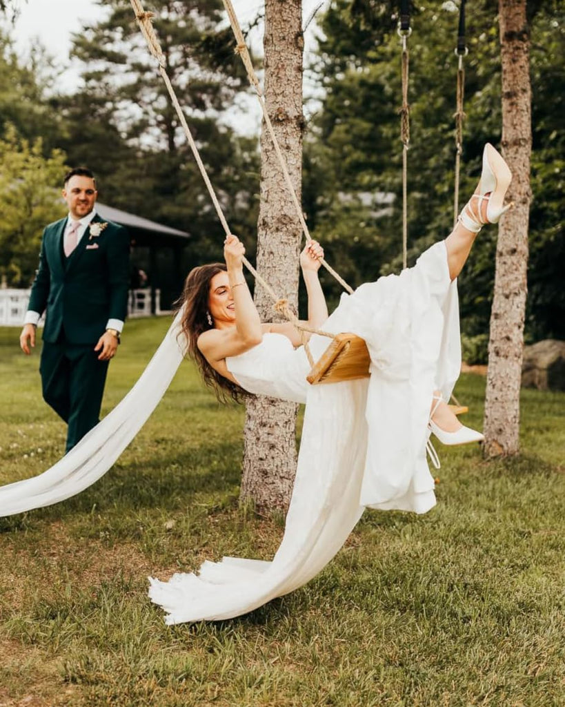 Hanging Wooden Tree Swing with Adjustable Hemp Rope and Tree Straps