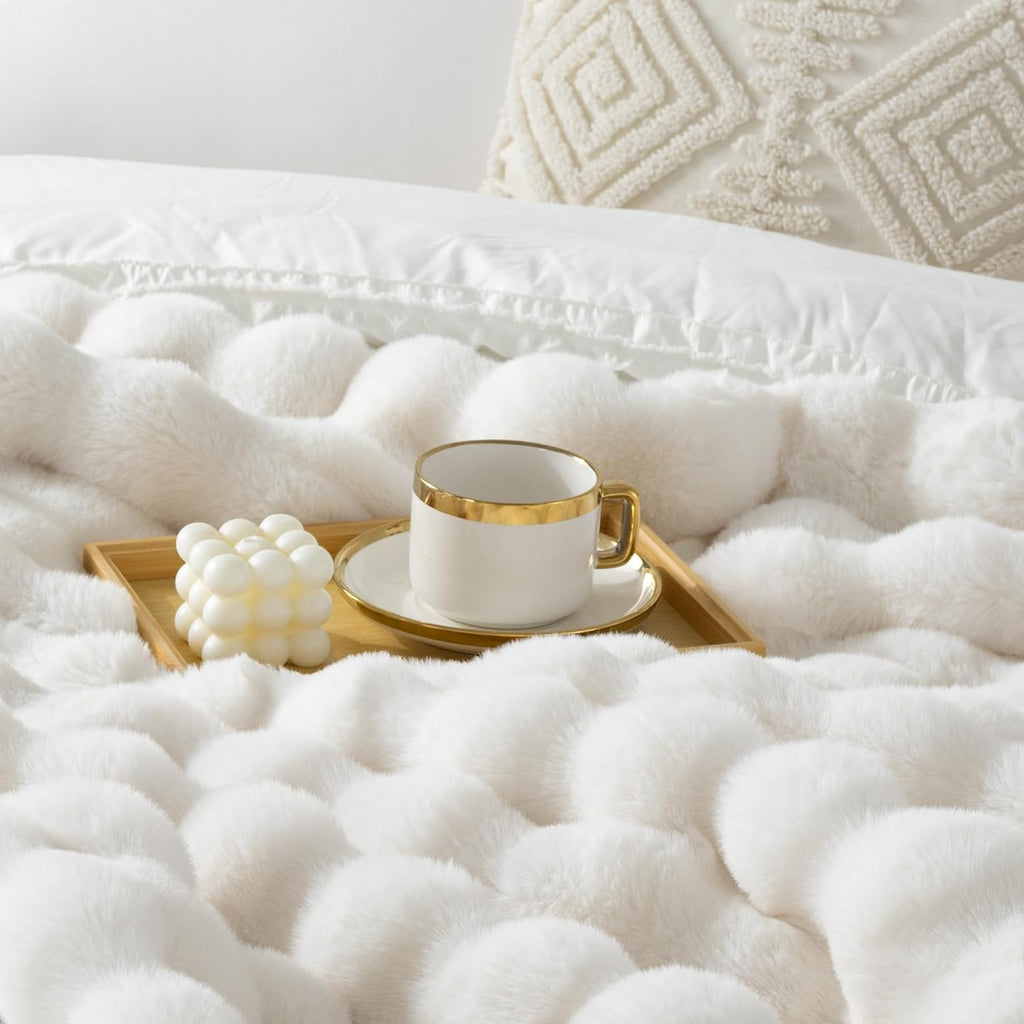 Luxury 1000GSM Faux Rabbit Fur Throw Blanket, Super Heavy Warm Cozy Blankets, Bubble Plush Fuzzy Elegant Soft Mink