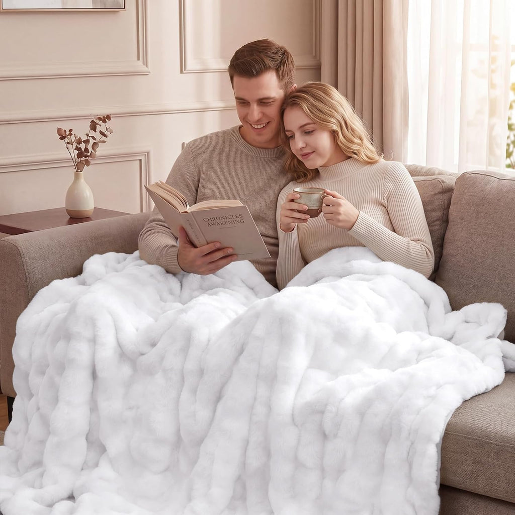 White Faux Fur Throw Blanket, 60x80inch | For Couch, Soft Fuzzy