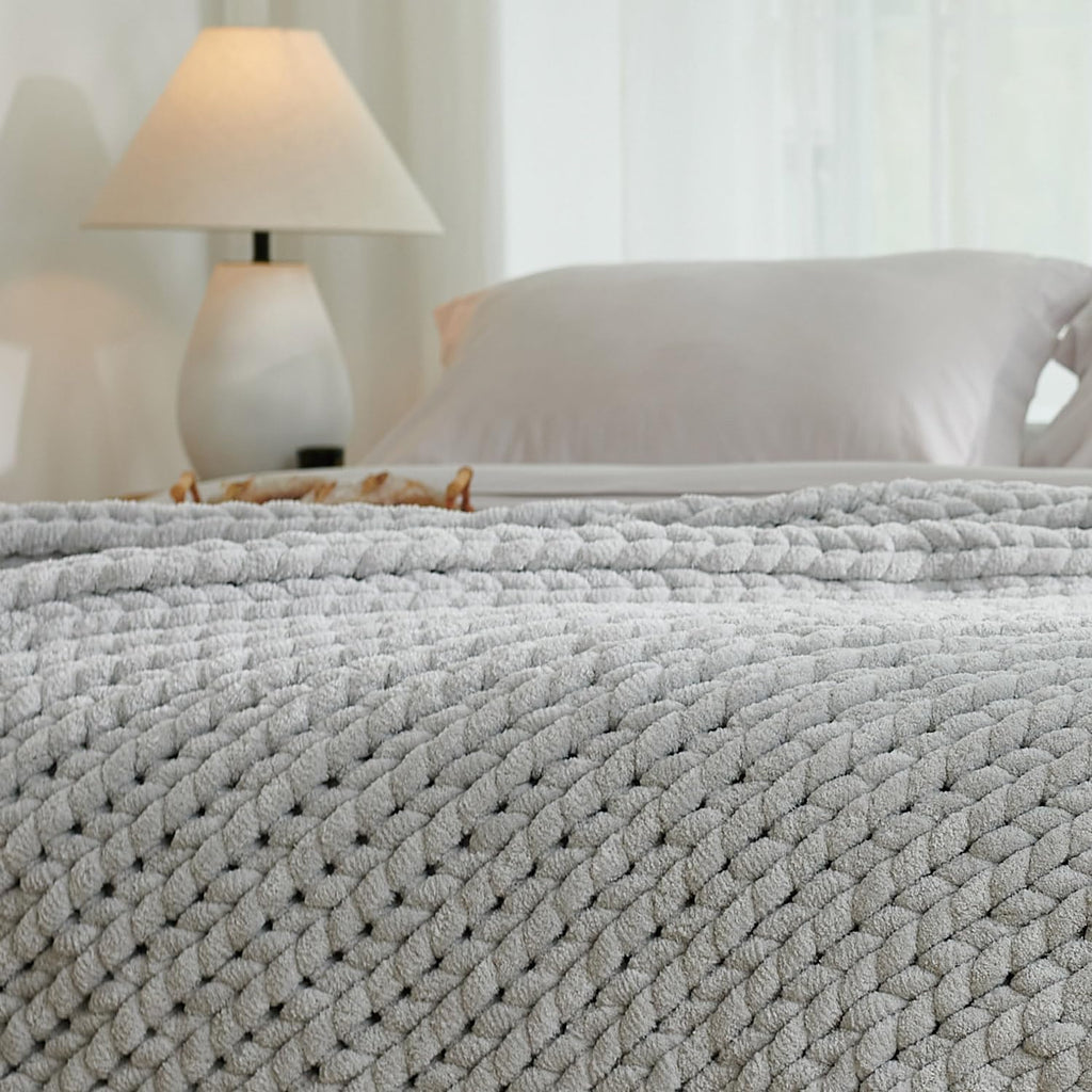 Chunky Knit Throw Blanket Newly Upgraded Heavy Tighter Version, Handmade Chenille Throw Super Soft, Thick Yarn Cable
