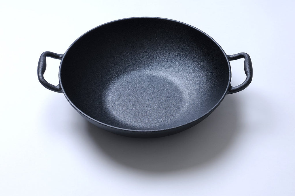 Cast Iron, Pre-Seasoned Wok 14.5" with Wood Spatula and Lid