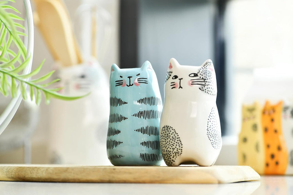 Cartoon Cat Salt & Pepper Shaker Set, Handpainted Stoneware, Dishwasher Safe - Set of 2
