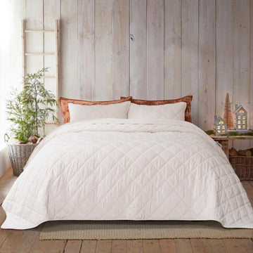 Luxury Crushed Diamond Lightweight Velvet Quilt, Off White