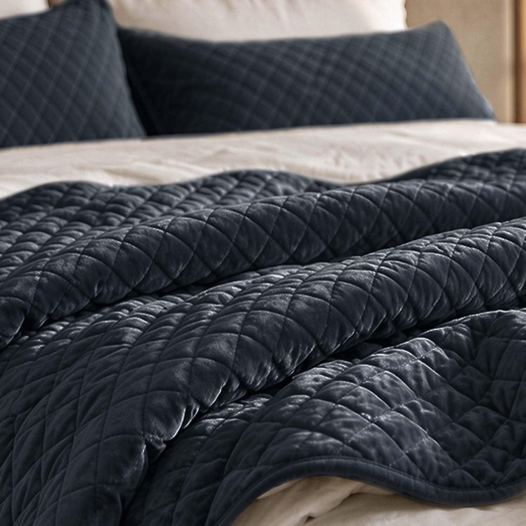 Velvet Quilt Oversized King Size Bedding Set 120x128 3-Piece